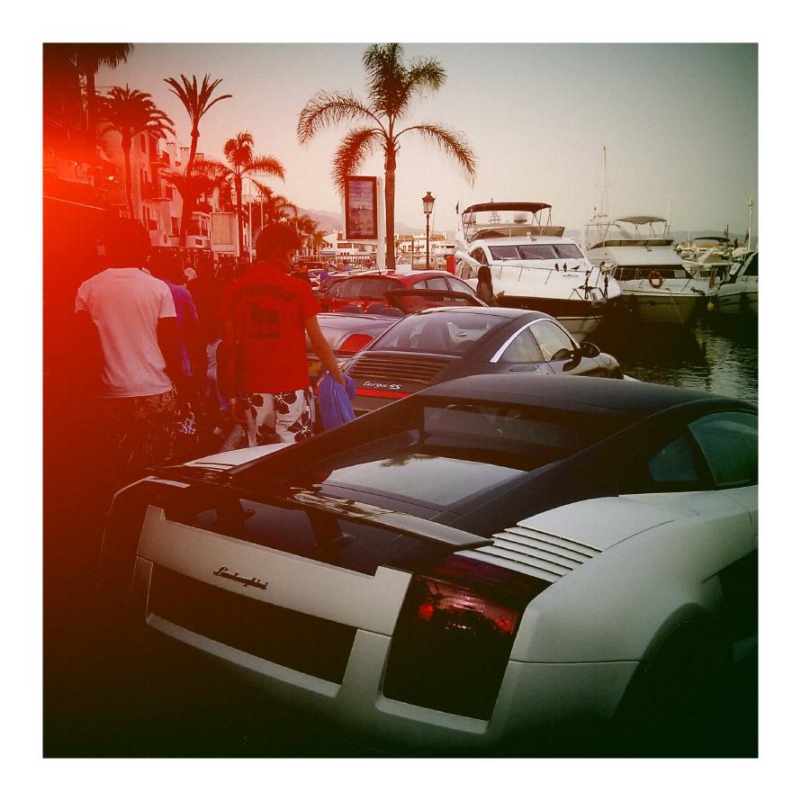 Puerto Banús again. From the top: Bentley, Porsche and Lamborghini. 