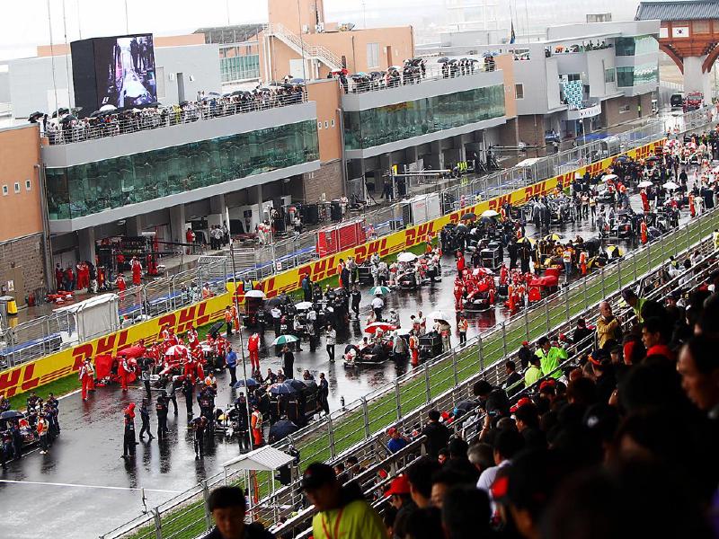 Grid. Formula One World Championship, Rd 17, Korean Grand Prix, Race, Korea International Circuit, Yeongam, South Korea, Sunday, 24 October 2010