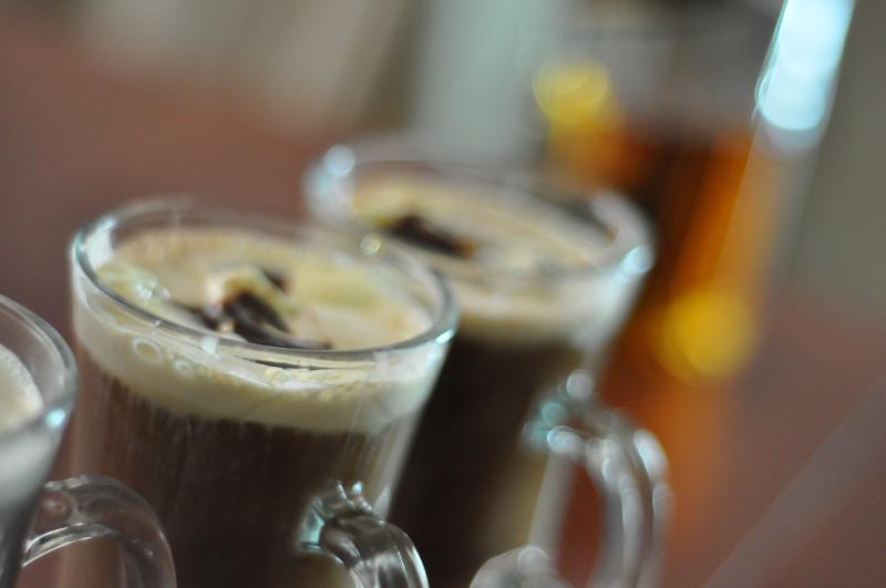 Whisky drinks: "Irish Coffee" by Maria (https://flic.kr/p/7KMCtm). License: CC BY-NC 2..0.